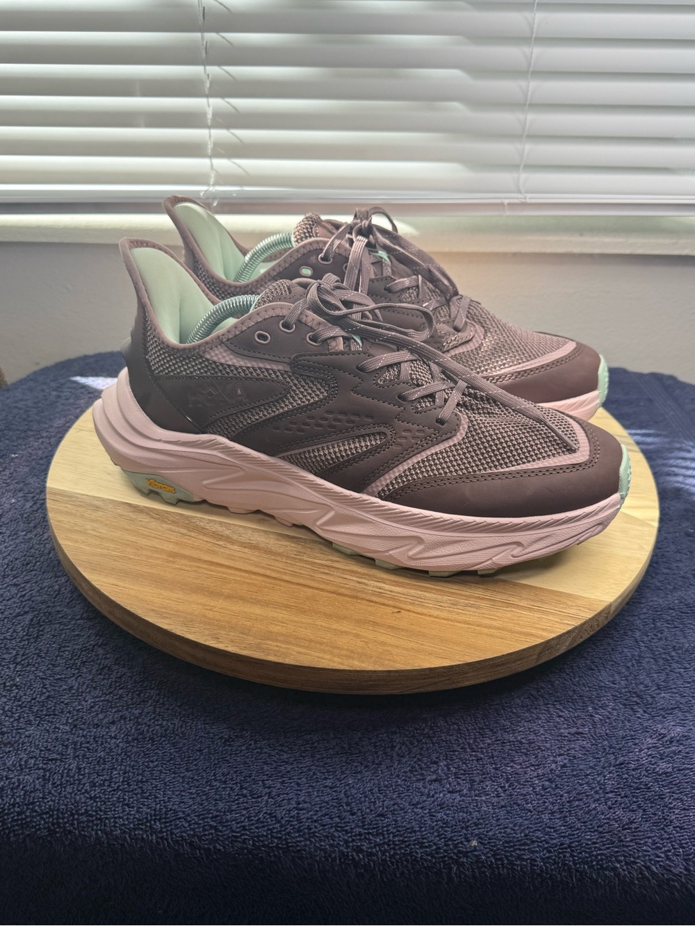 Hoka Anacapa 2 Freedom (Women’s 11 Men’s 9.5)
